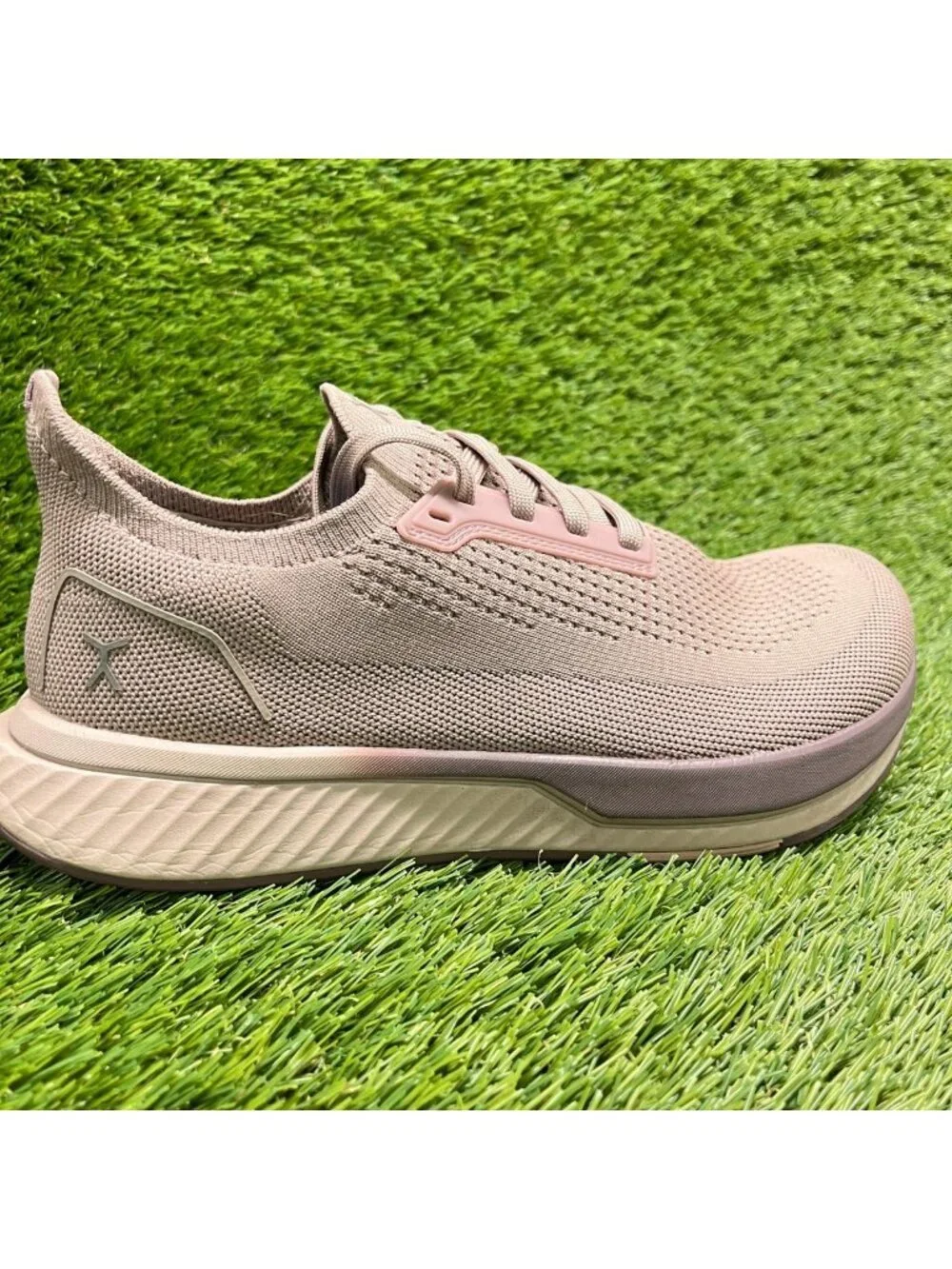 Flux Footwear Adapt Runner Mist Womens Size 9 Mens 7.5 Running Athletic Shoes